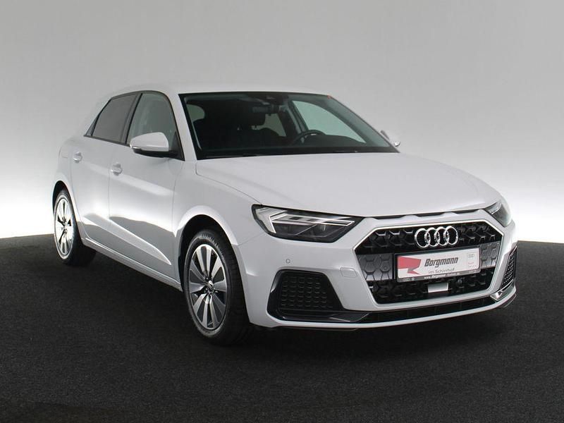 Gebraucht Audi A1 Sportback Advanced 95 PS (69 kW) 2025 Weiss / gletscherweiss Kleinwagen