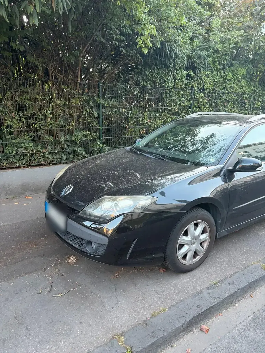 Gebraucht Renault Laguna III 140 PS (102 kW) 2011 Schwarz Kombi