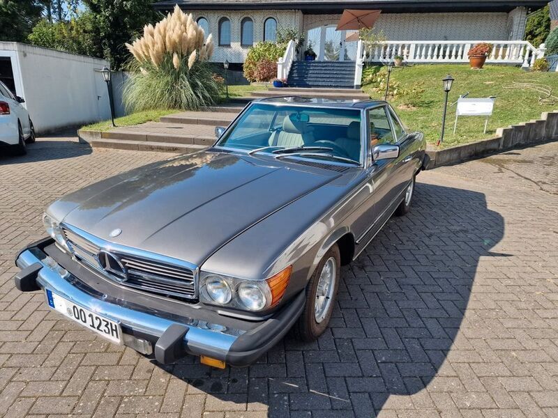 Grau Gebraucht 1982 Mercedes SL380 Cabrio | 22.999 € - Bild 1/4