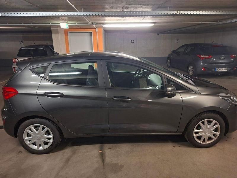 Gebraucht Ford Fiesta Titanium 86 PS (63 kW) 2018 Silber Kleinwagen