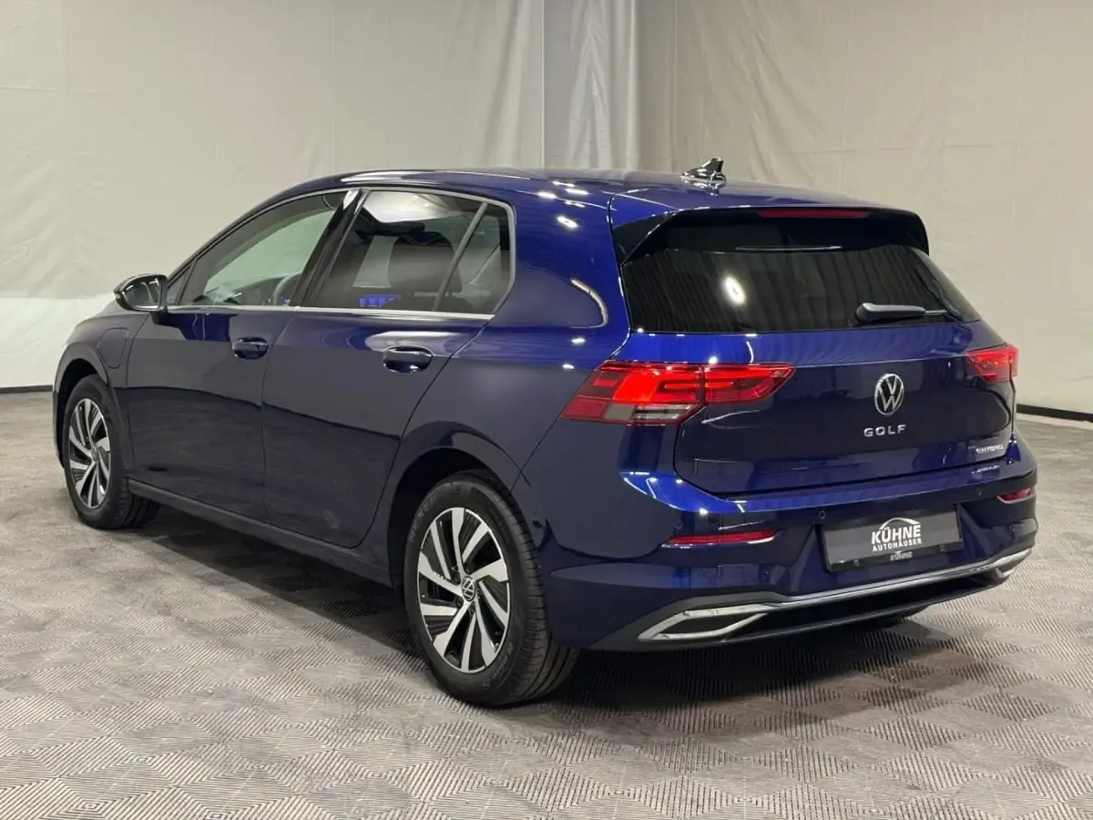 Gebraucht VW Golf VII Style 204 PS (150 kW) 2021 Kleinwagen