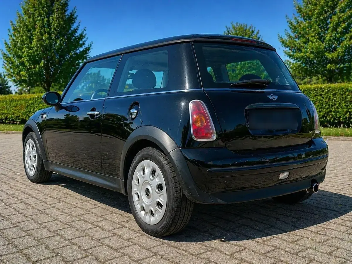 Gebraucht Mini Cooper 90 PS (66 kW) 2003 Schwarz Kleinwagen