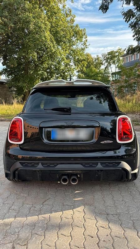 Gebraucht Mini John Cooper Works 231 PS (169 kW) 2022 Schwarz Kleinwagen