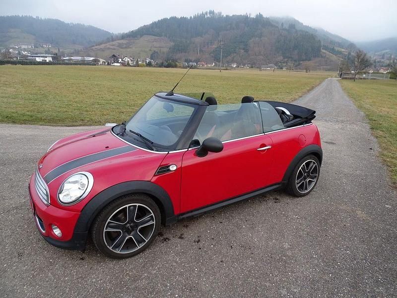 Gebraucht Mini One Cabriolet 98 PS (72 kW) 2011 Rot Cabrio