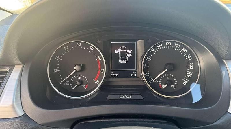 Gebraucht Skoda Rapid Ambition 90 PS (66 kW) 2017 Grau Kleinwagen