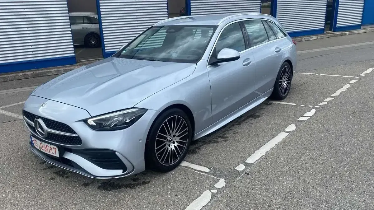 Gebraucht Mercedes C200 AMG line 163 PS (119 kW) 2022 Hightechsilber metallic Kombi