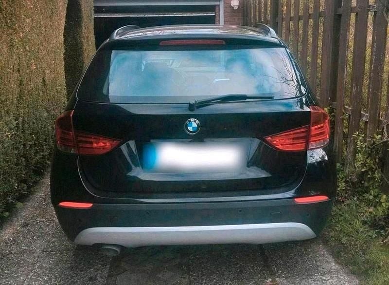 Gebraucht BMW X1 142 PS (104 kW) 2011 Schwarz SUV