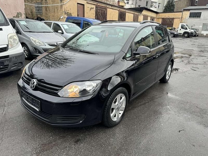 Gebraucht VW Golf Trendline 105 PS (77 kW) 2010 Deep black perleffekt Limousine