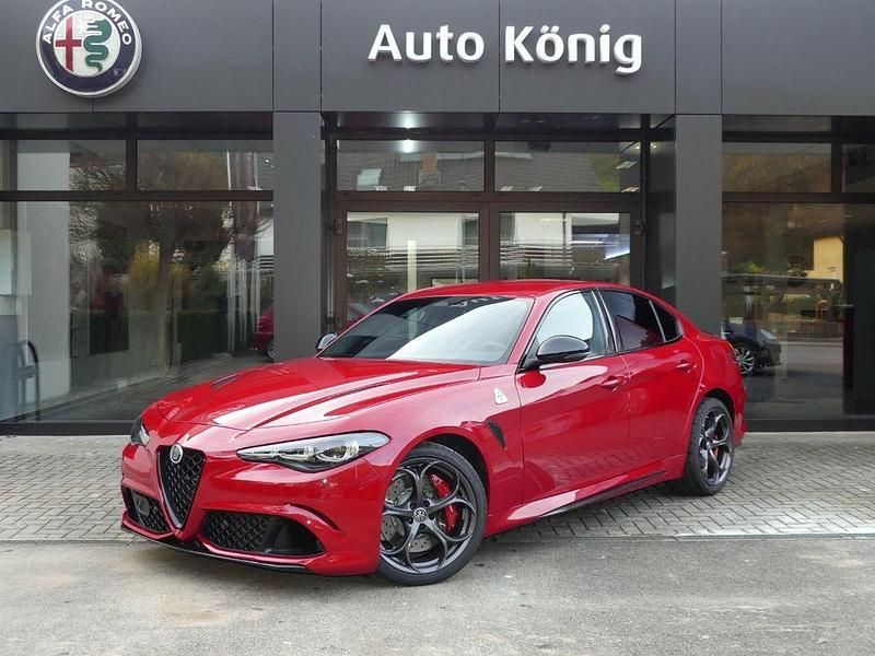 Rosso alfa Neu 2025 Alfa Romeo Giulia Quadrifoglio Limousine | 93.890 € (Fairer Preis) - Bild 1/4