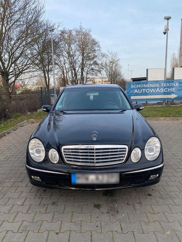 Gebraucht Mercedes E280 190 PS (139 kW) 2006 Schwarz Limousine