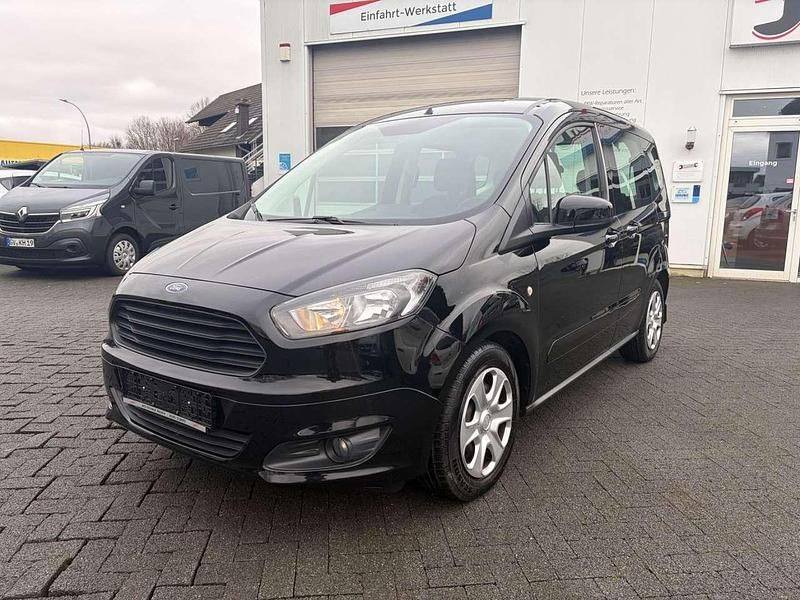 Gebraucht Ford Tourneo Courier Trend 101 PS (74 kW) 2017 Shadow black Van / Kleinbus