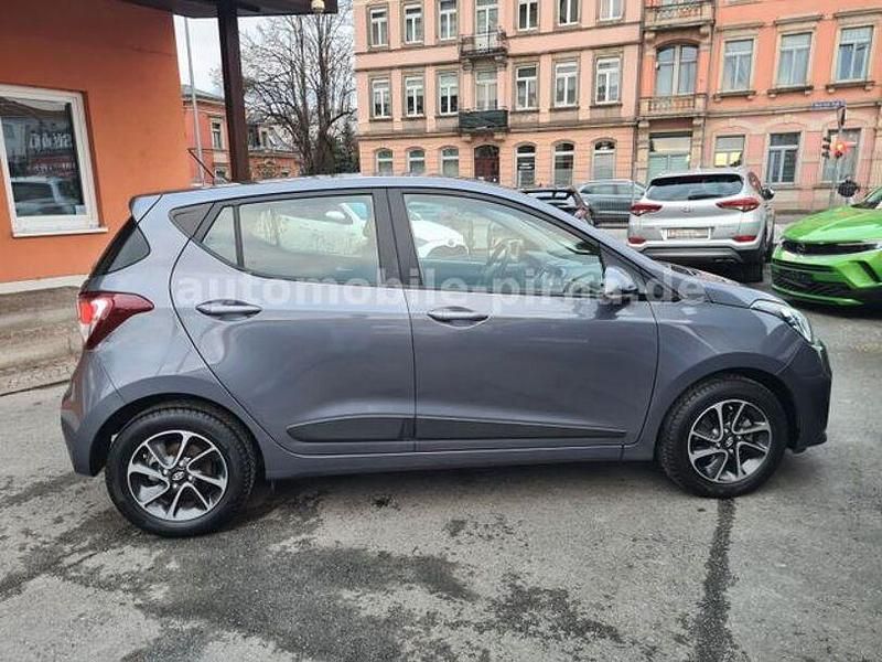 Gebraucht Hyundai i10 Passion 87 PS (63 kW) 2019 Grau Kleinwagen