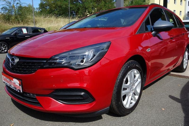 Rot Gebraucht 2021 Opel Astra Edition Kombi | 7.990 € (Superpreis) - Bild 1/4