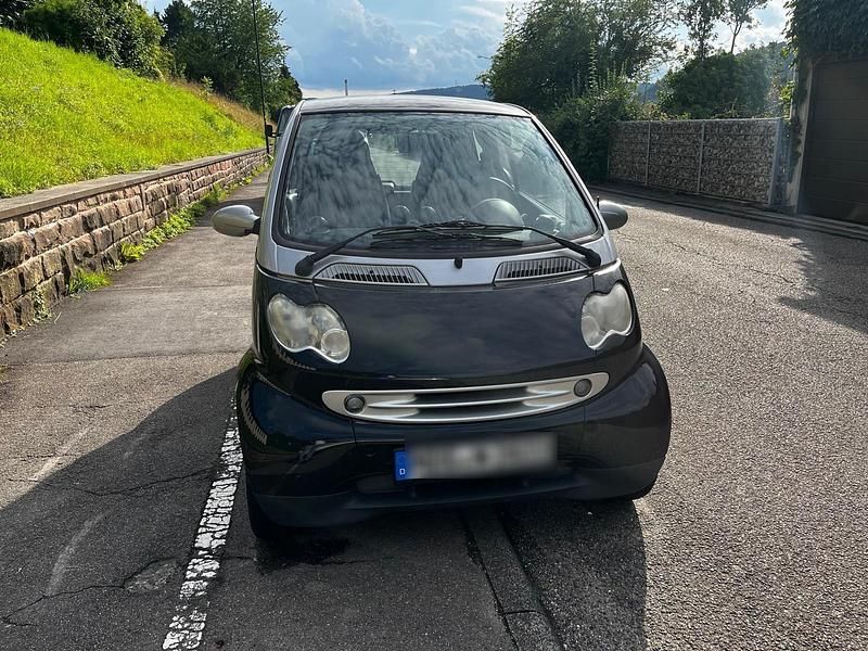 Grau Gebraucht 2002 Smart ForTwo Coupé Coupé | 1.000 € (Superpreis) - Bild 1/4
