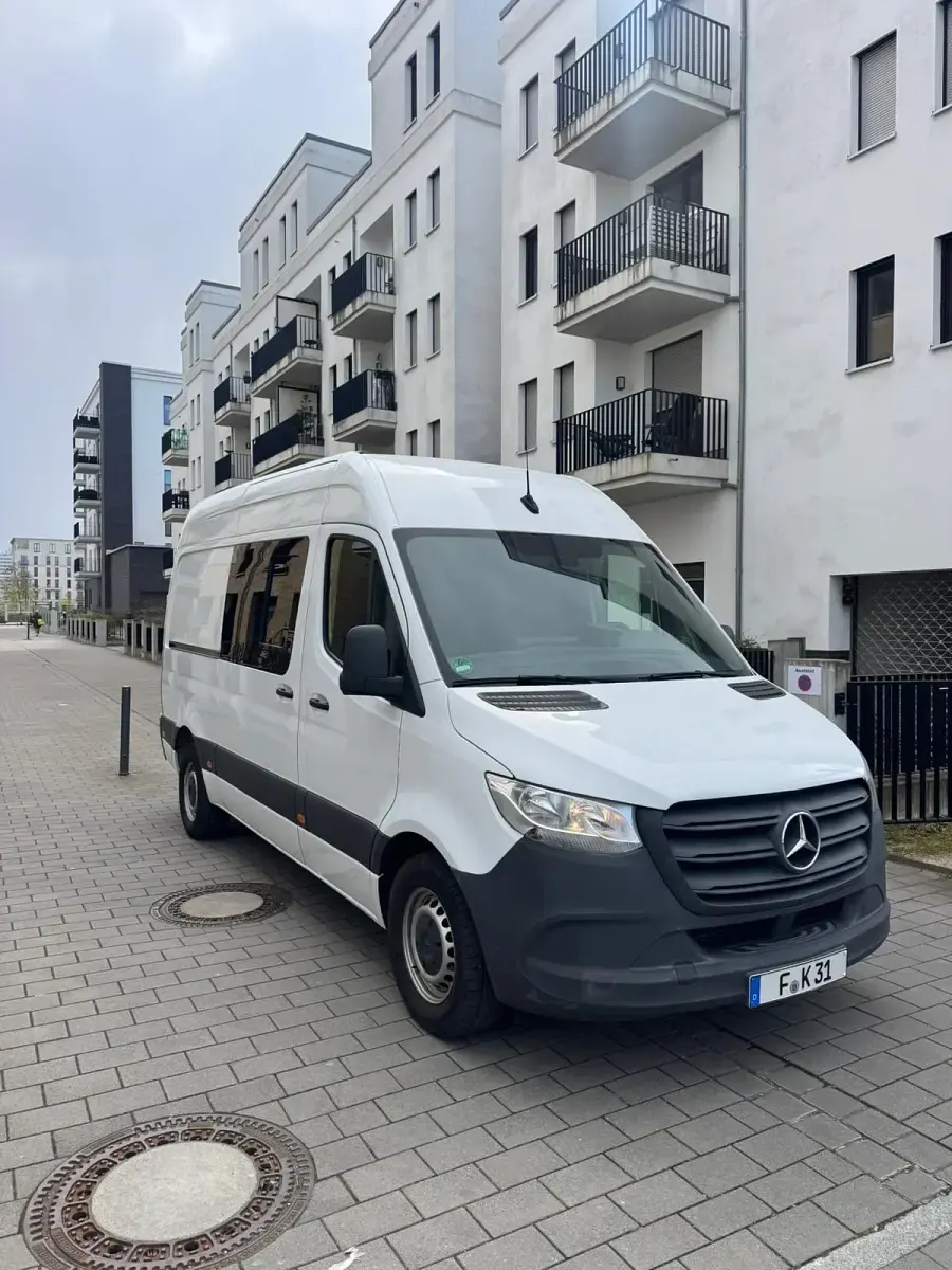 Używany Mercedes Sprinter 143 KM (105 kW) 2020 Biały Van