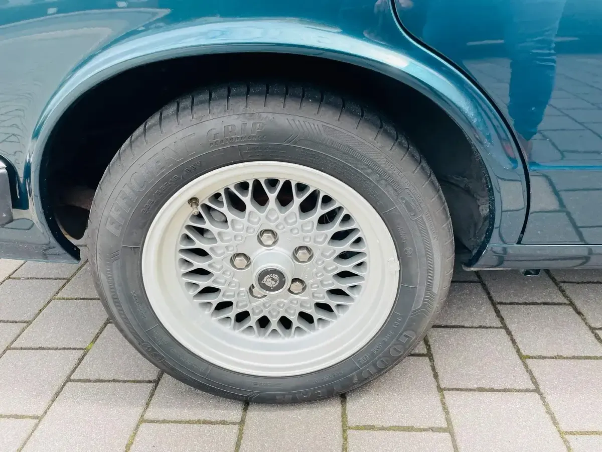 Gebraucht Jaguar XJ40 147 PS (108 kW) 1993 Blau Limousine