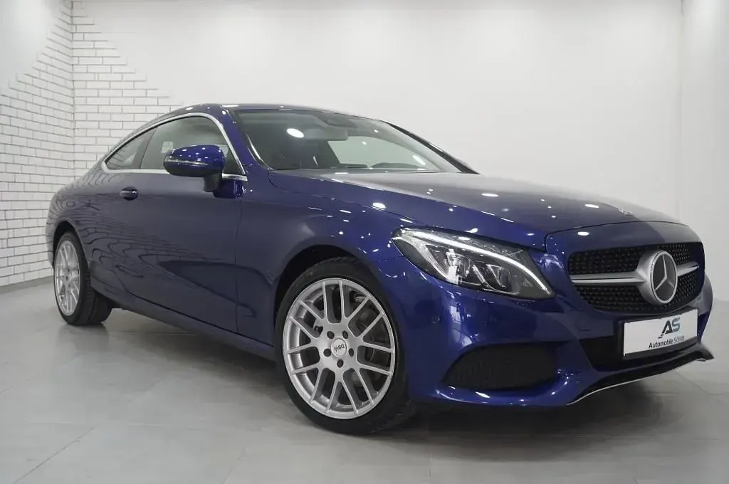 Gebraucht Mercedes C220 170 PS (125 kW) 2018 Blau Coupé
