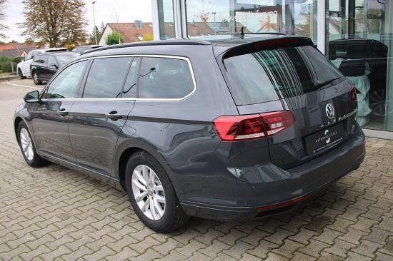Gebraucht VW Passat Business 150 PS (110 kW) 2020 Grau Kombi