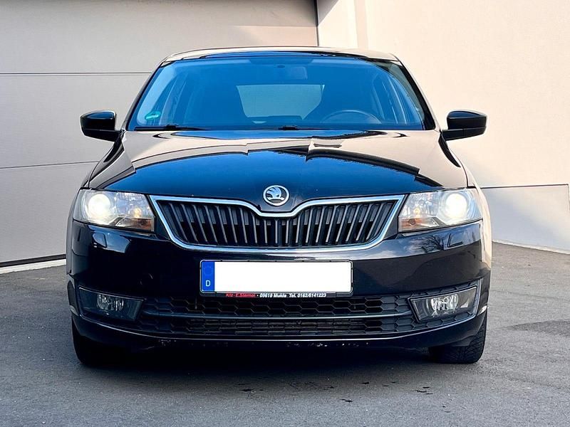 Second-hand Skoda Rapid 105 CP (77 kW) 2014 Negru Hatchback