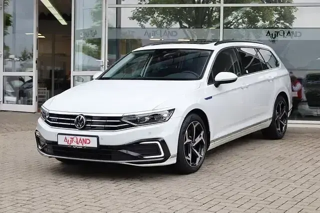 Gebraucht VW Passat GTE 218 PS (160 kW) 2021 Pure white Kombi