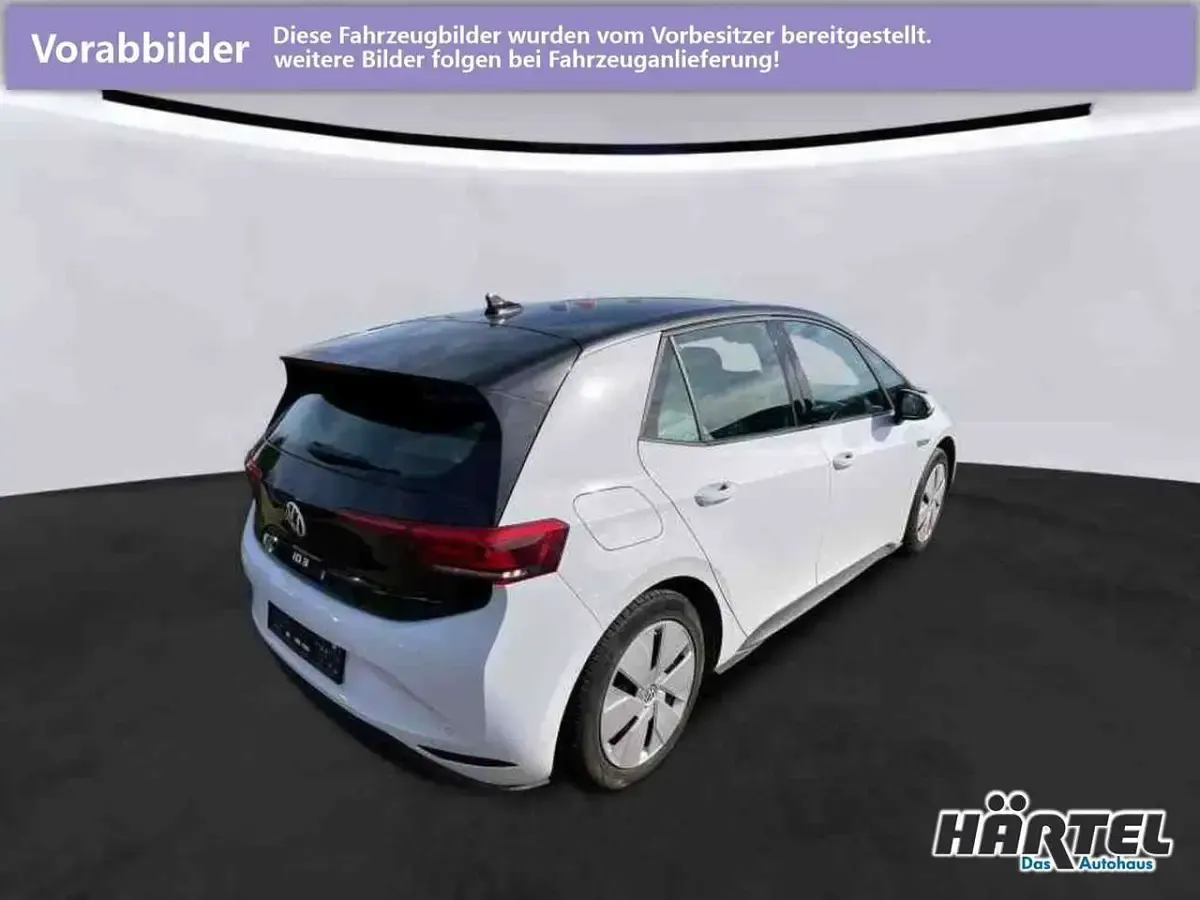 Gebraucht VW ID.3 Pro 106 kW (145 PS) 2022 Gletscherweiss (white), metallic Kleinwagen