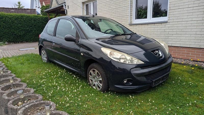 Schwarz Gebraucht 2010 Peugeot 206+ Kleinwagen | 1.500 € (Fairer Preis) - Bild 1/4