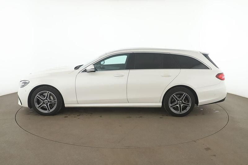 Gebraucht Mercedes E300 AMG line 122 PS (89 kW) 2022 Weiß Kombi