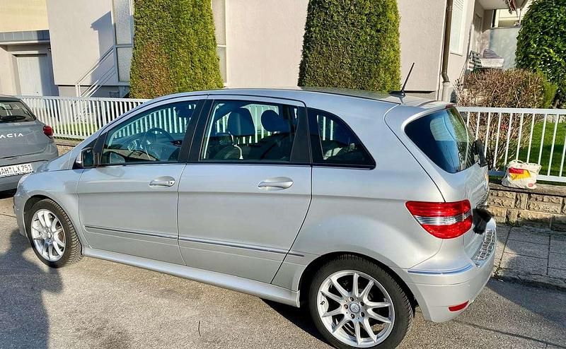 Gebraucht Mercedes B200 Avantgarde 136 PS (100 kW) 2011 Van / Kleinbus