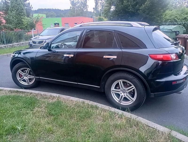 Schwarz Gebraucht 2025 Infiniti Fx35 SUV | 5.500 € - Bild 1/2
