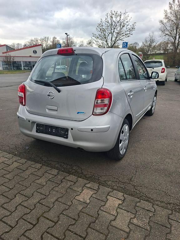 Gebraucht Nissan Micra Acenta 80 PS (58 kW) 2011 Silber Kleinwagen