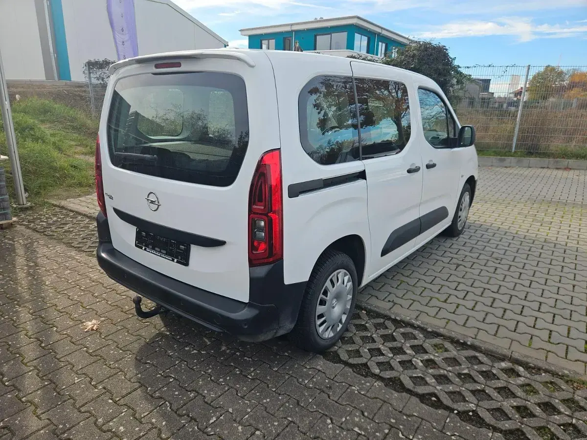 Gebraucht Opel Combo 102 PS (75 kW) 2021 Weiß Van / Kleinbus