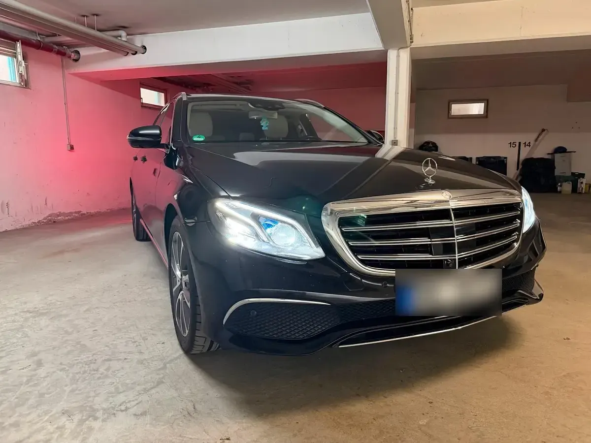Gebraucht Mercedes E350 Avantgarde 258 PS (189 kW) 2017 Schwarz Kombi