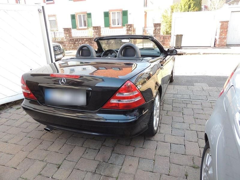 Gebraucht Mercedes SLK200 120 PS (88 kW) 2001 Schwarz Cabrio