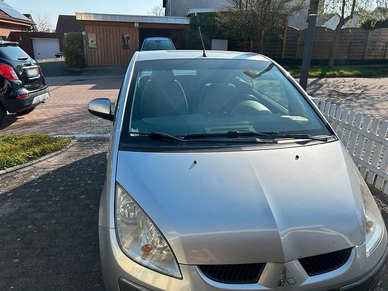 Gebraucht Mitsubishi Colt 110 PS (80 kW) 2010 Grau Kleinwagen