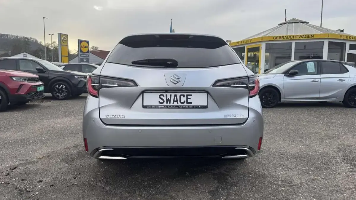 Neu Suzuki Swace Comfort+ 98 PS (72 kW) 2025 Silver metallic (silber) Kombi