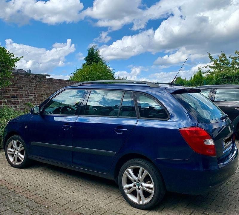 Blau Gebraucht 2008 Skoda Fabia Cool Edition Kombi | 1.899 € (Superpreis) - Bild 1/4