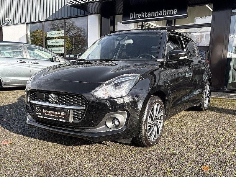 Schwarz Gebraucht 2023 Suzuki Swift Comfort+ Kleinwagen | 16.880 € (Guter Preis) - Bild 1/4