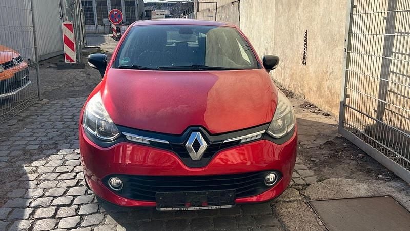 Gebraucht Renault Clio IV Dynamique 90 PS (66 kW) 2014 Rot Kleinwagen