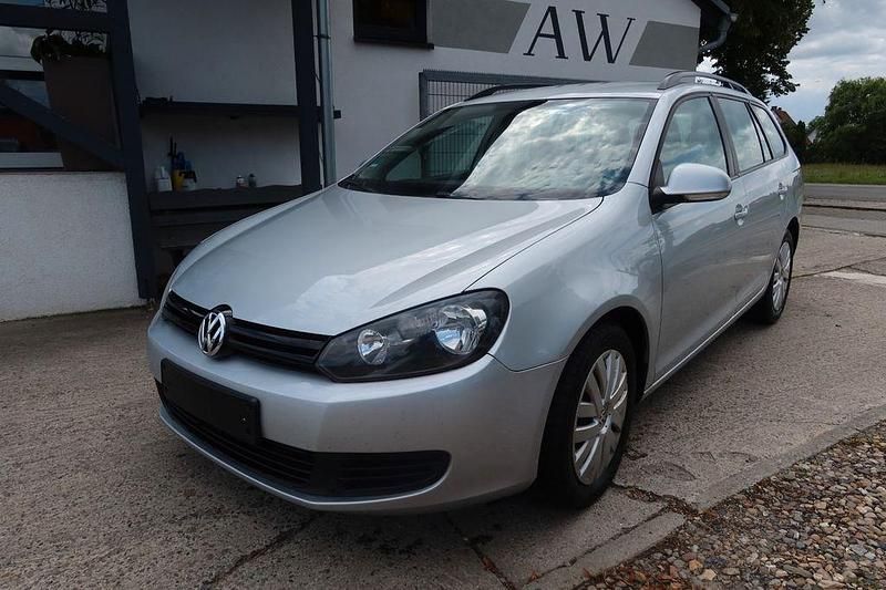 Silber Gebraucht 2012 VW Golf VI Trendline Kombi | 2.499 € (Superpreis) - Bild 1/4