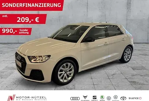Gebraucht Audi A1 Sportback Advanced 95 PS (69 kW) 2022 Weiß Kleinwagen
