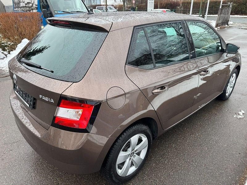 Gebraucht Skoda Fabia Style 110 PS (80 kW) 2017 Maple braun metallic Kleinwagen