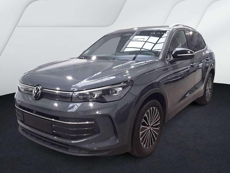 Delfingrau metallic Gebraucht 2025 VW Tiguan Goal SUV | 37.480 € (Superpreis) - Bild 1/4