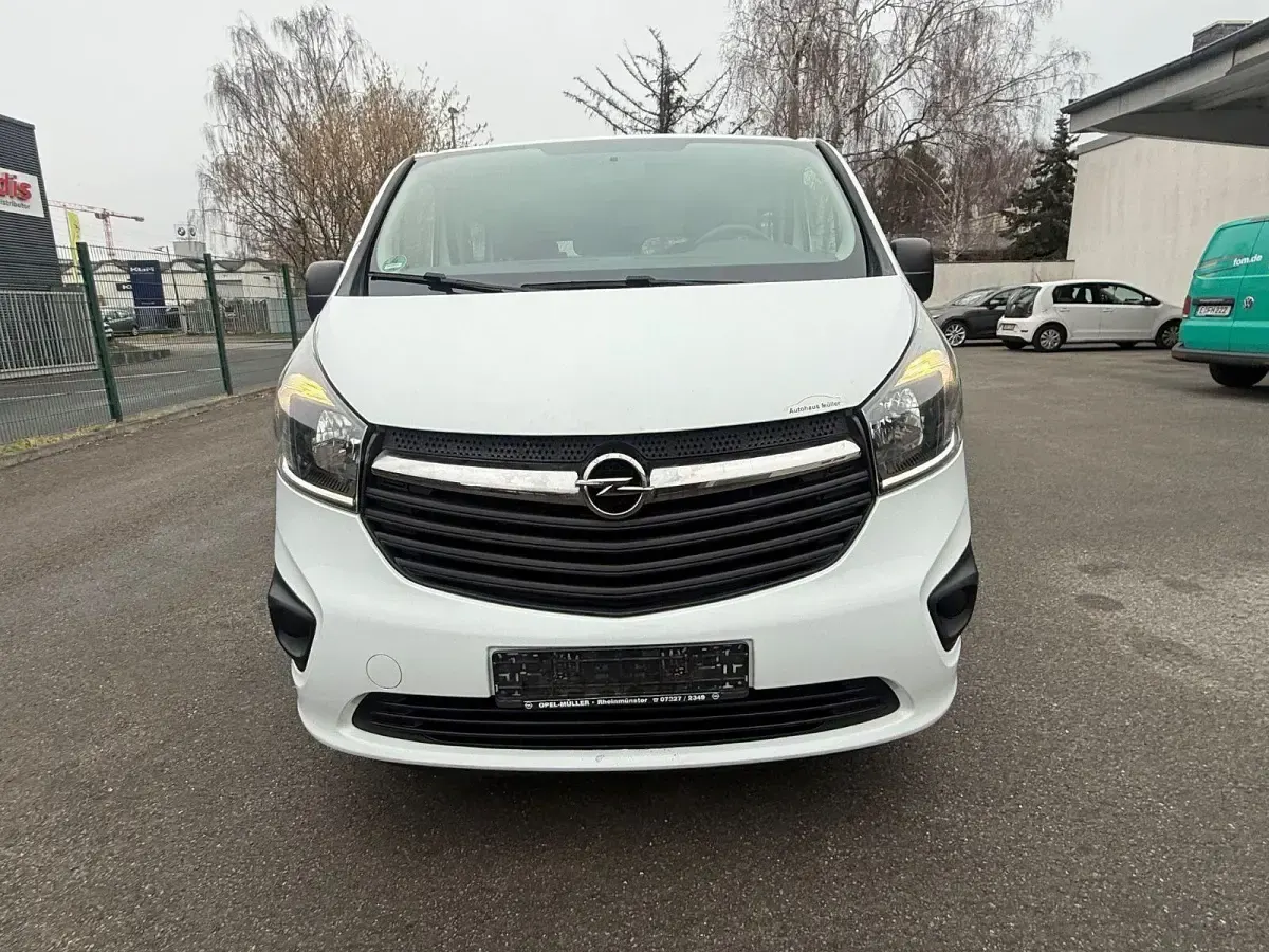 Gebraucht Opel Vivaro S 95 PS (69 kW) 2016 Weiß Van / Kleinbus