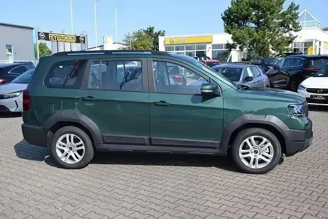 Używany SWM G03 111 KM (81 kW) 2025 Zielony SUV