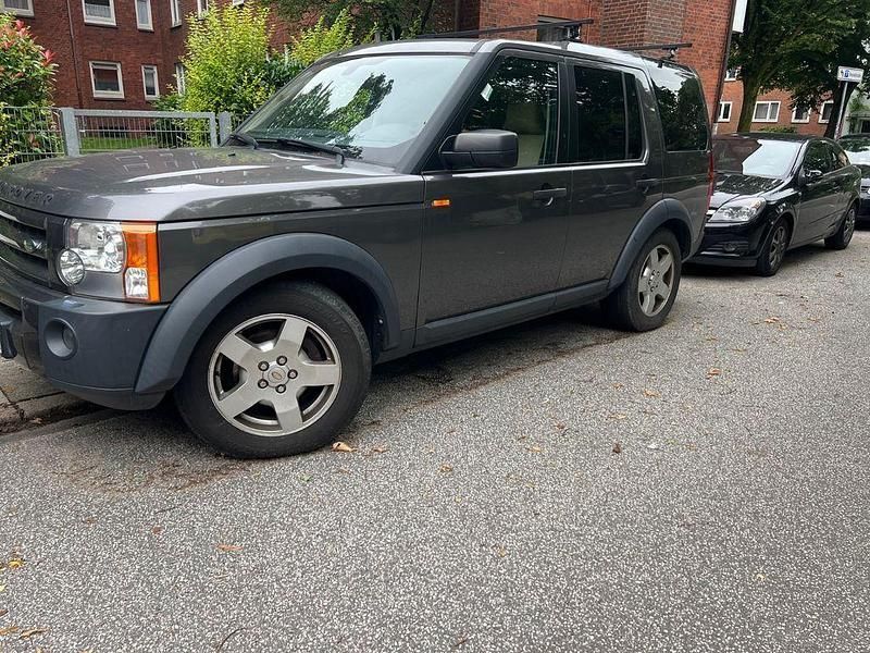 Grau Gebraucht 2007 Land Rover Discovery 3 HSE SUV | 7.900 € (Etwas zu teuer) - Bild 1/1