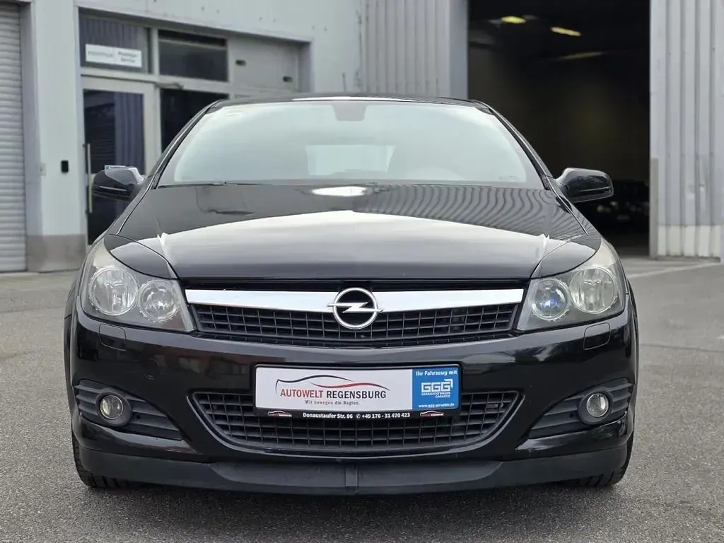 Gebraucht Opel Astra GTC 105 PS (77 kW) 2007 Schwarz Coupé