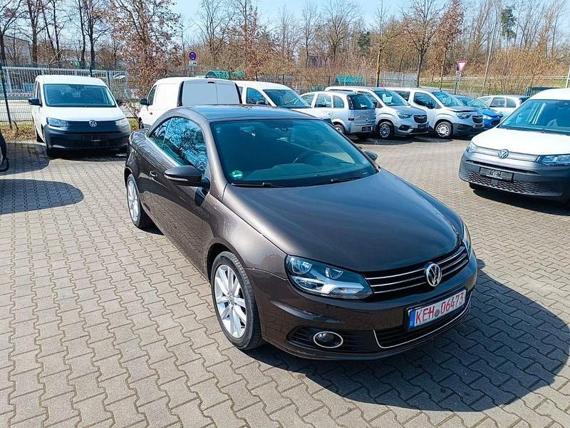 Gebraucht VW Eos 140 PS (102 kW) 2012 Braun Cabrio