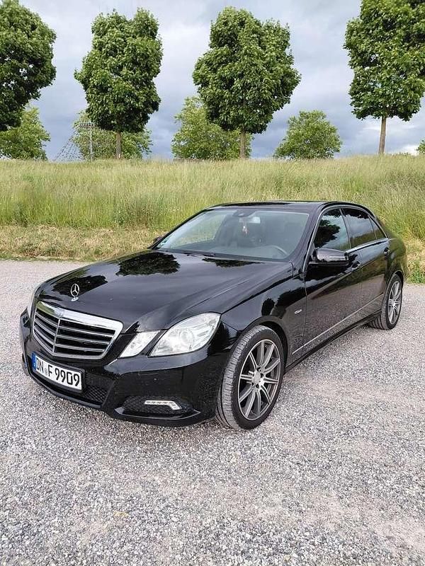 Gebraucht 2010 Mercedes 300 | 11.990 € - Bild 1/4