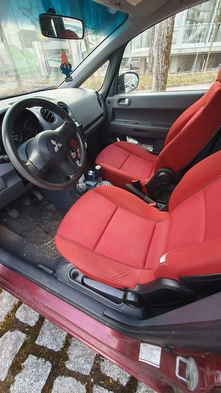 Gebraucht Mitsubishi Colt Invite 95 PS (69 kW) 2005 Rot Kleinwagen
