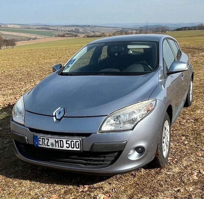 Gebraucht Renault Mégane Expression 110 PS (80 kW) 2009 Blau Limousine